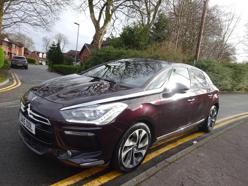 Begagnad Citroën DS5 120 HK (88 kW) 2015 Lila Halvkombi