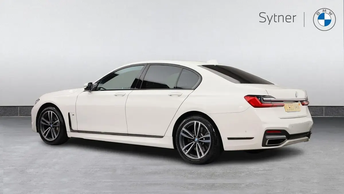 Used BMW 730 M Sport 282 HP (207 kW) 2022 White Sedan