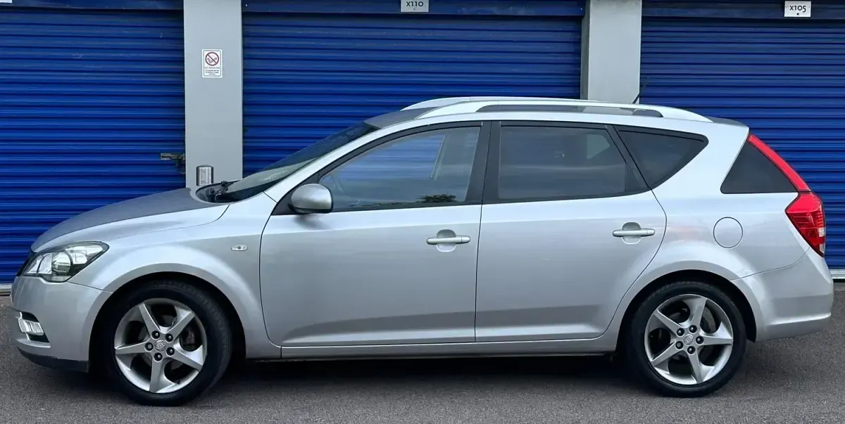 Used Kia Ceed 2010 Silver Hatchback