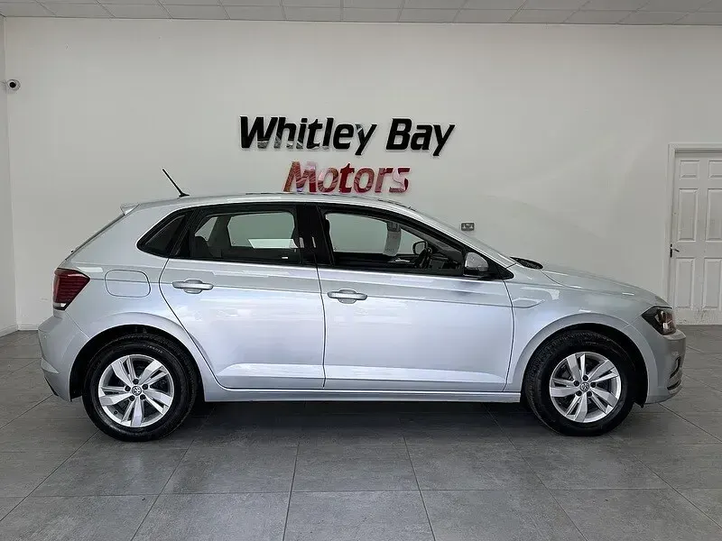 Used VW Polo SE 80 HP (58 kW) 2020 Silver Hatchback