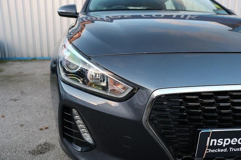Used Hyundai i30 SE 110 HP (80 kW) 2017 Grey Hatchback