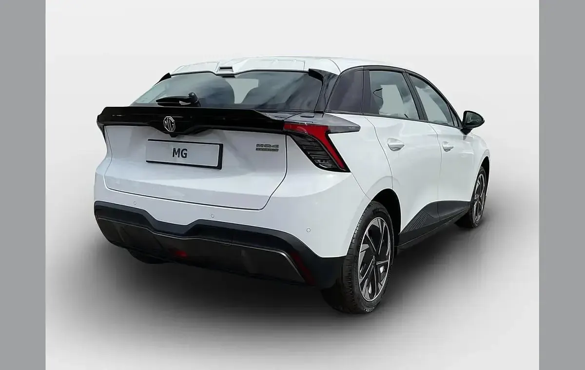 New MG MG4 EV SE 150 kW (204 HP) 2026 White Hatchback