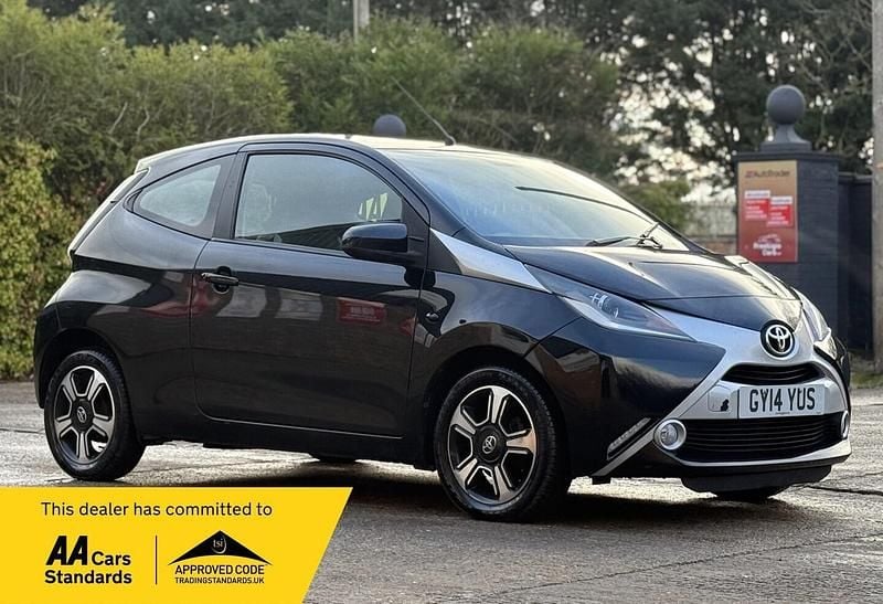 Black Used 2014 Toyota Aygo X-clusiv Hatchback | £2,990 (Fair price) - Image 1/2