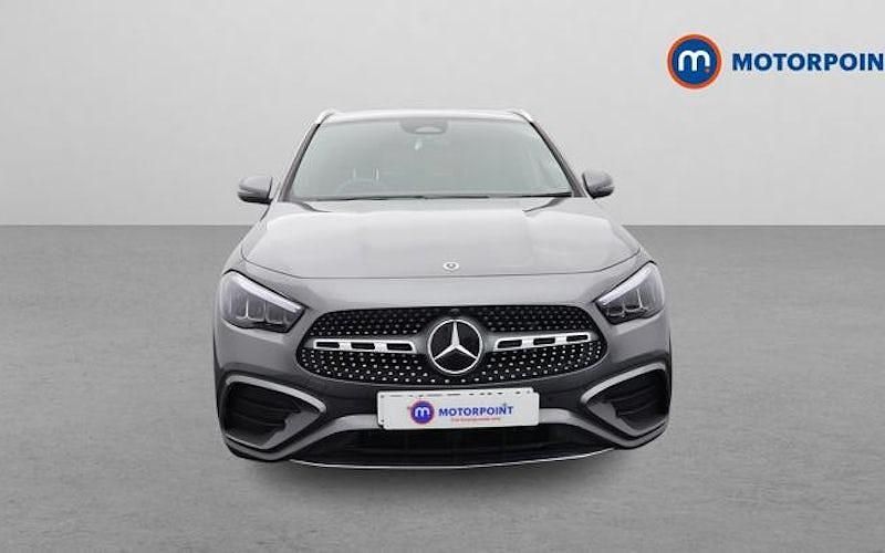 Used Mercedes GLA200 Executive 163 HP (119 kW) 2025 Grey SUV