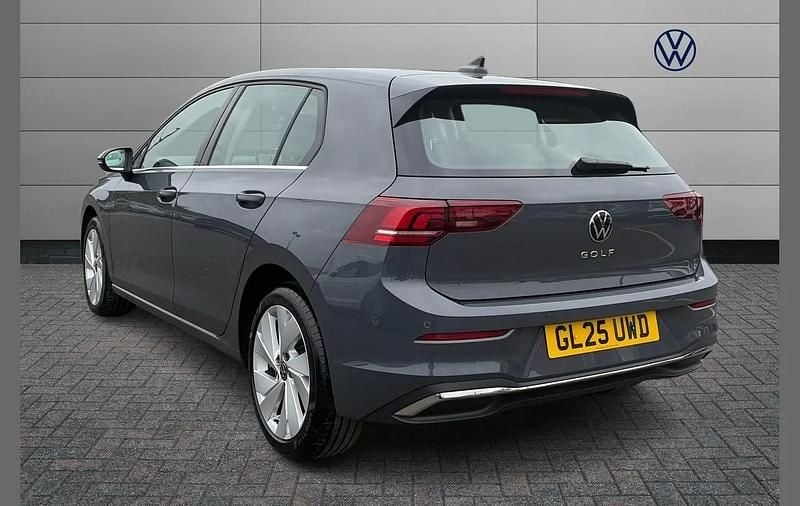 Second-hand VW Golf VIII Style 150 CP (110 kW) 2025 Gri Hatchback