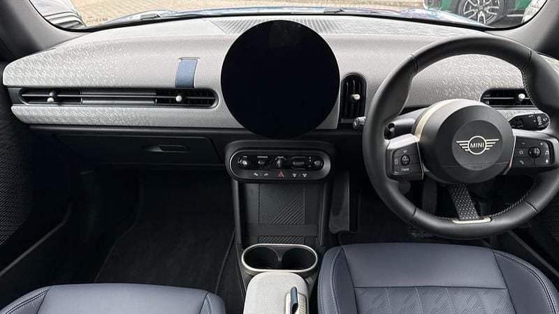 Used Mini Cooper Hatch 113 kW (154 HP) 2025 Blue Hatchback