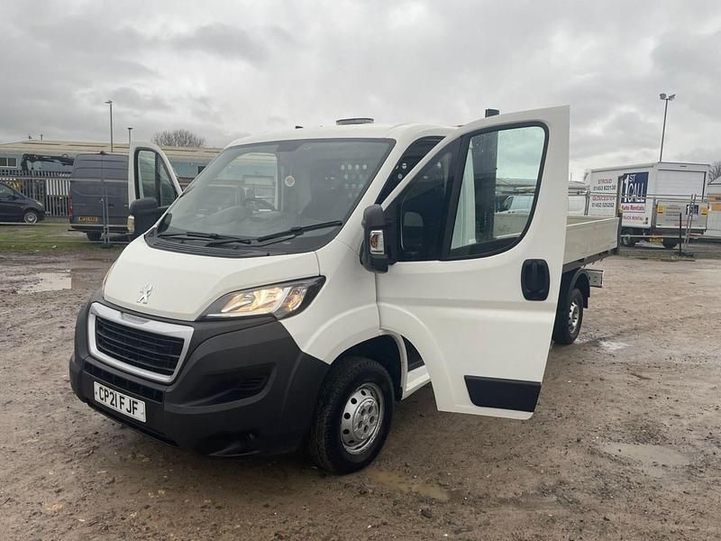 White Used 2021 Peugeot Boxer Business-Line Van | £8,995 (Good price) - Image 1/4