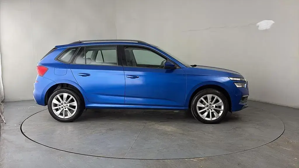 Used Skoda Kamiq SE 115 HP (84 kW) 2019 Blue SUV