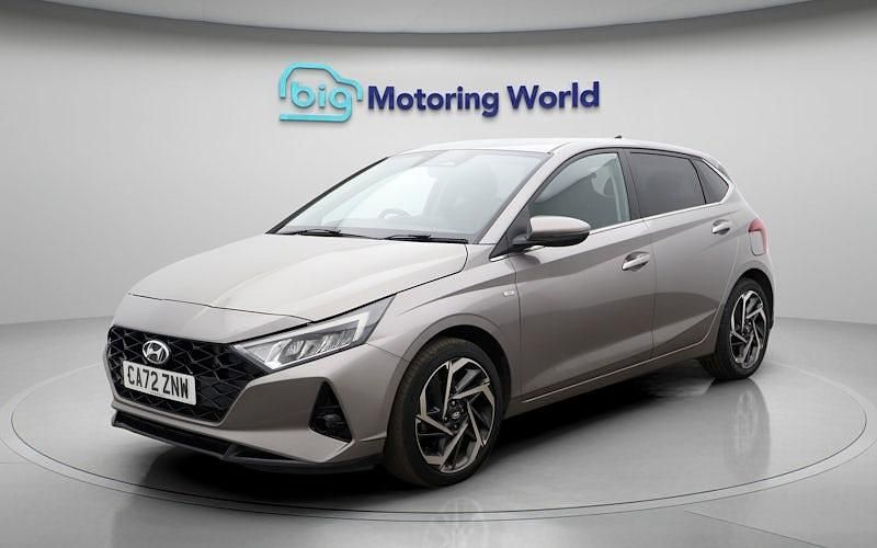 Used Hyundai i20 Premium 101 HP (74 kW) 2023 Bronze Hatchback