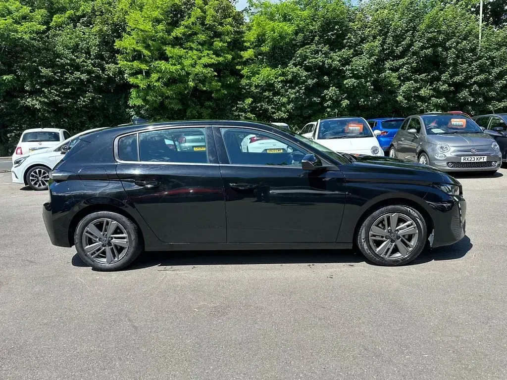 Used Peugeot 308 Active Premium 130 HP (95 kW) 2023 Black Hatchback