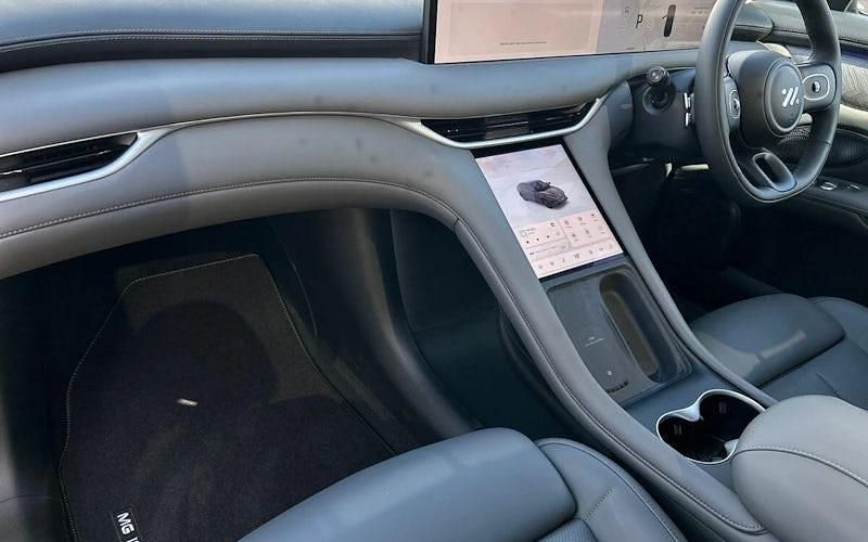 Used MG IM6 553 kW (752 HP) 2025 Grey SUV