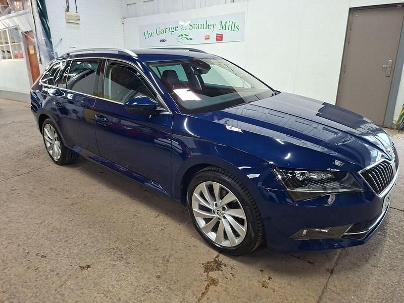 Used Skoda Superb SE L Executive 220 HP (161 kW) 2016 Blue Estate