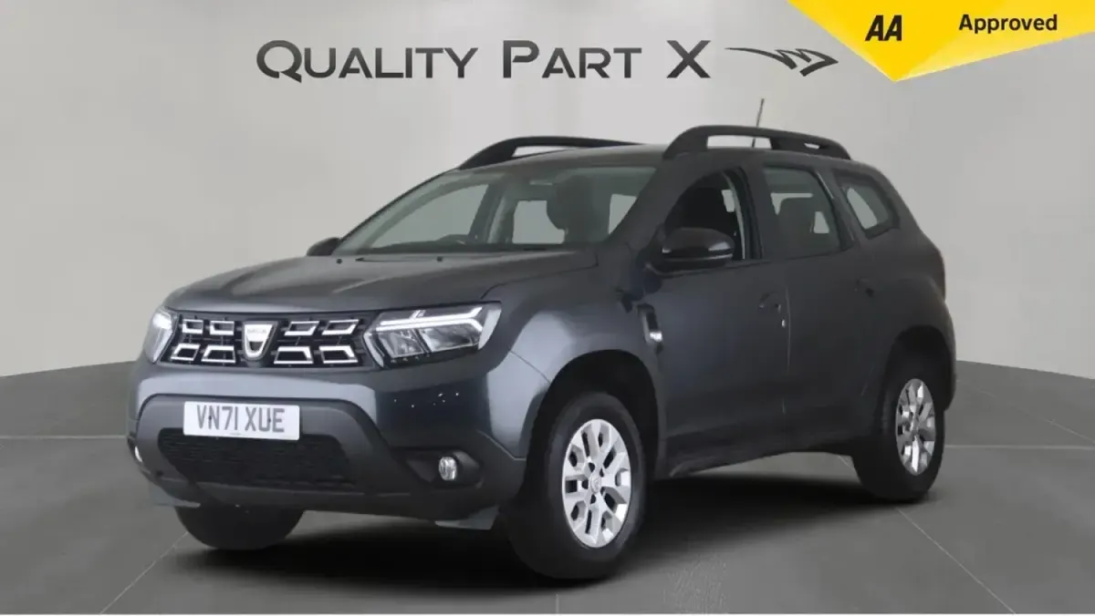 Usado Dacia Duster Comfort 91 HP (66 kW) 2022 Cinzento Citadino