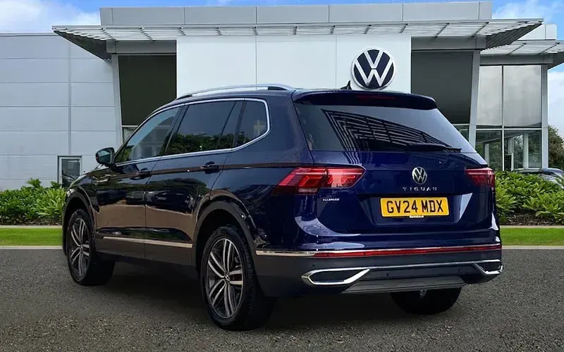Used VW Tiguan Allspace Elegance 150 HP (110 kW) 2024 Blue SUV