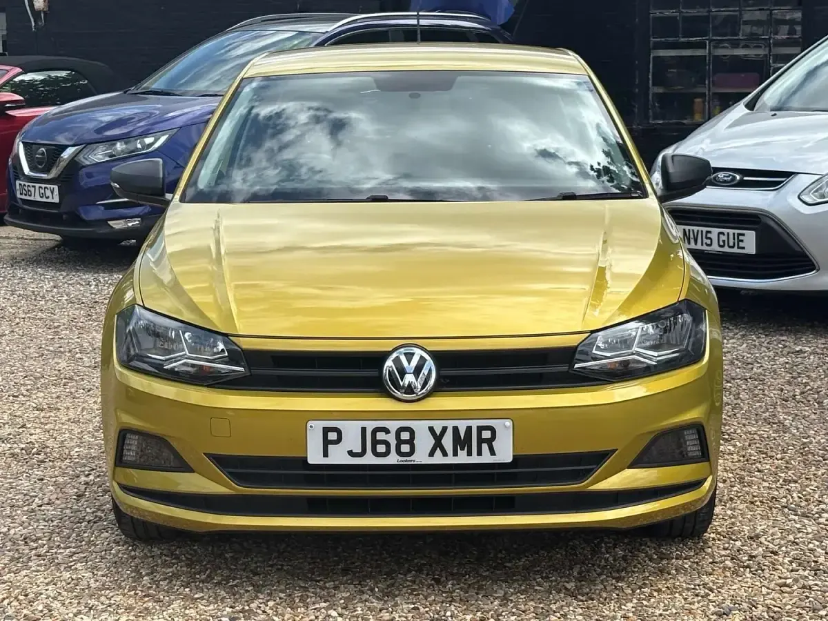 Used VW Polo S 65 HP (47 kW) 2018 Yellow Hatchback