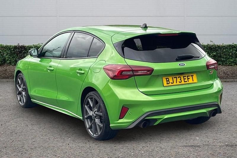 Used Ford Focus ST 280 HP (205 kW) 2023 Green Hatchback