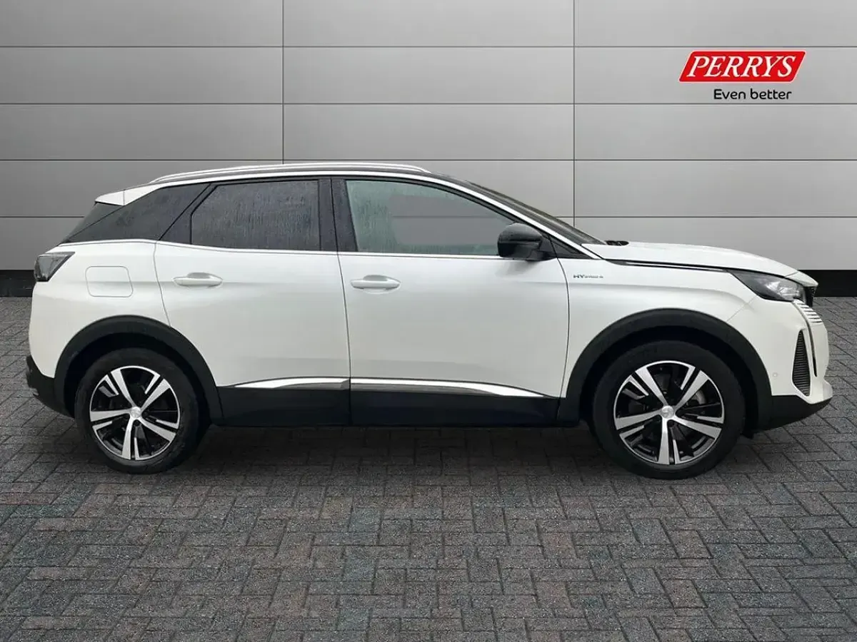 Used Peugeot 3008 GT 179 HP (131 kW) 2022 White SUV