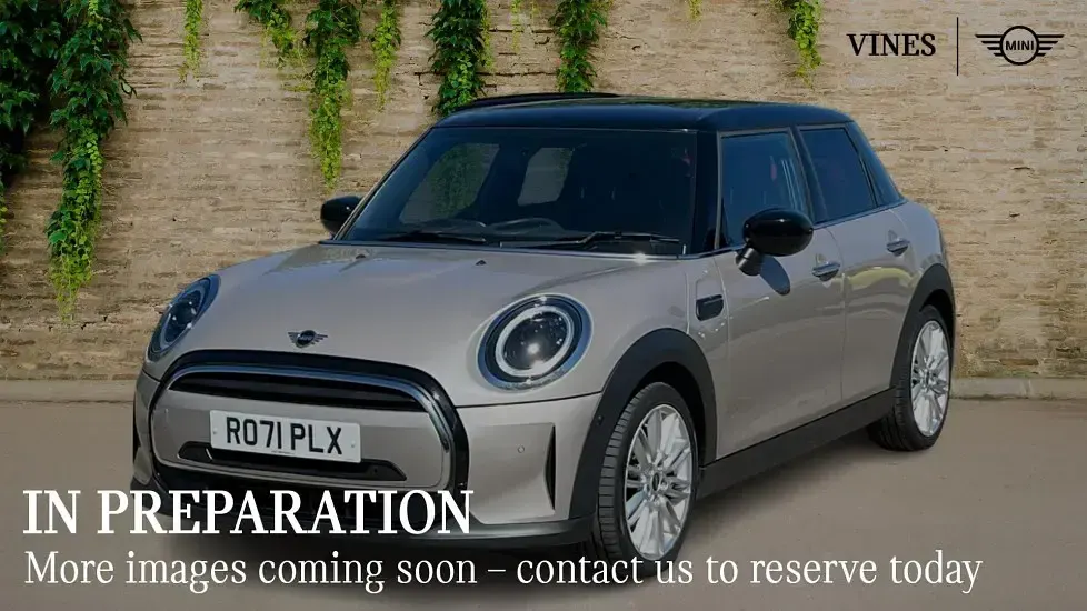 Usado Mini Cooper Exclusive 134 HP (98 kW) 2021 Cinzento Citadino