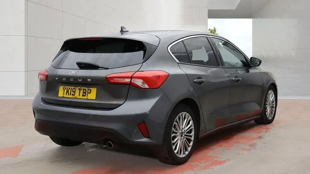 Used Ford Focus Titanium X 120 HP (88 kW) 2019 Grey Hatchback