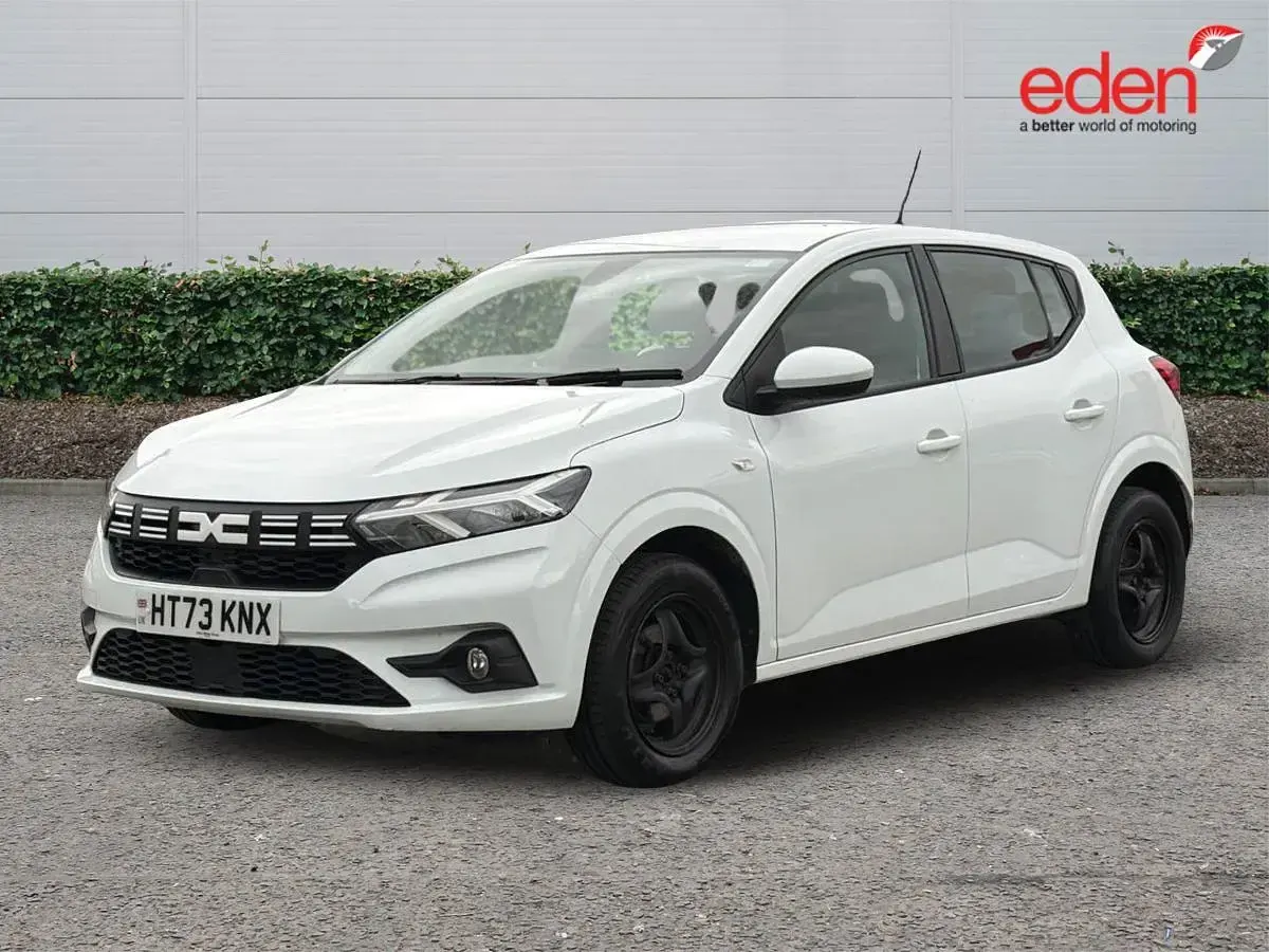 Used Dacia Sandero Expression 101 HP (74 kW) 2023 White Hatchback