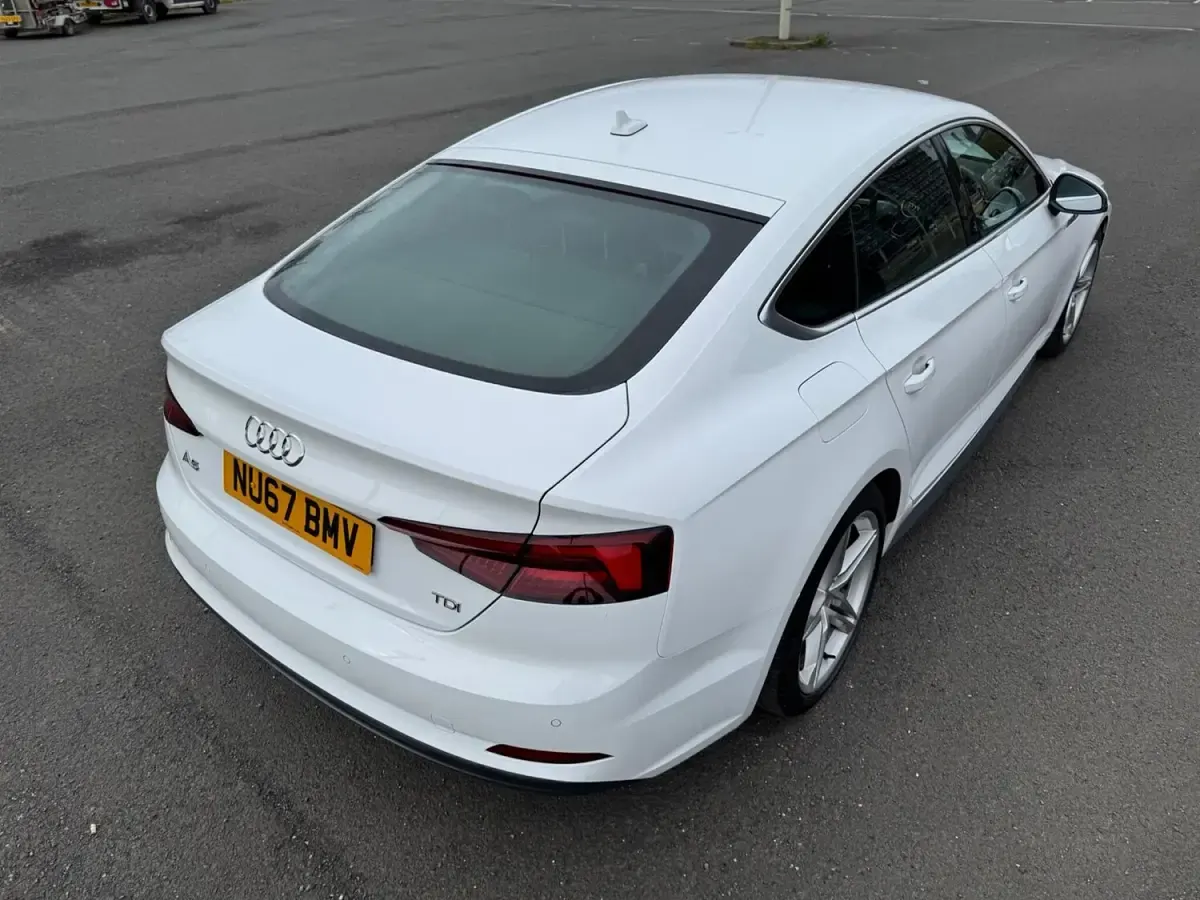 Used Audi A5 Sportback S-Line 150 HP (110 kW) 2017 White Hatchback