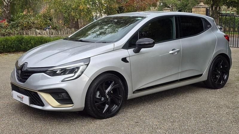 Used Renault Clio V Engineered 2023 Silver Hatchback