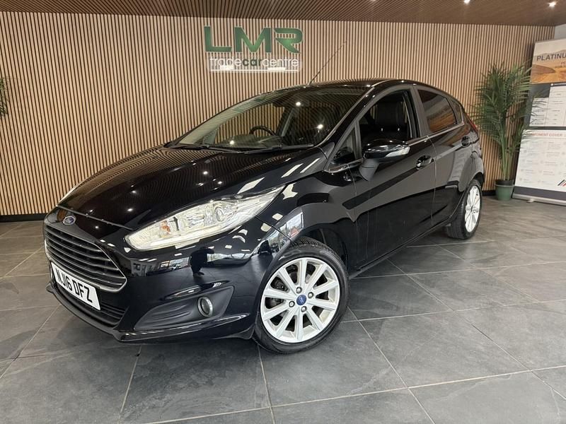Used Ford Fiesta Titanium 95 HP (69 kW) 2016 Black Hatchback