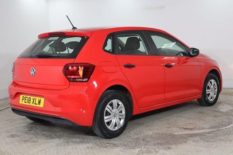 Begagnad VW Polo S 65 HK (47 kW) 2018 Röd Halvkombi