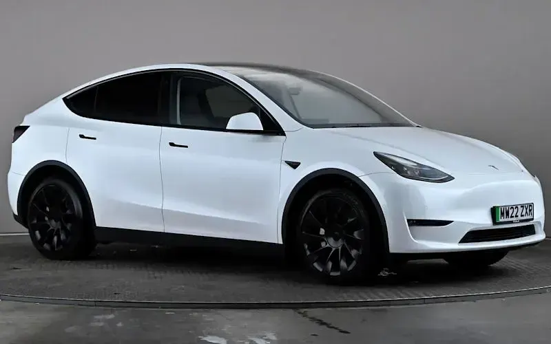 Used Tesla Model Y Long Range AWD 286 kW (389 HP) 2025 SUV