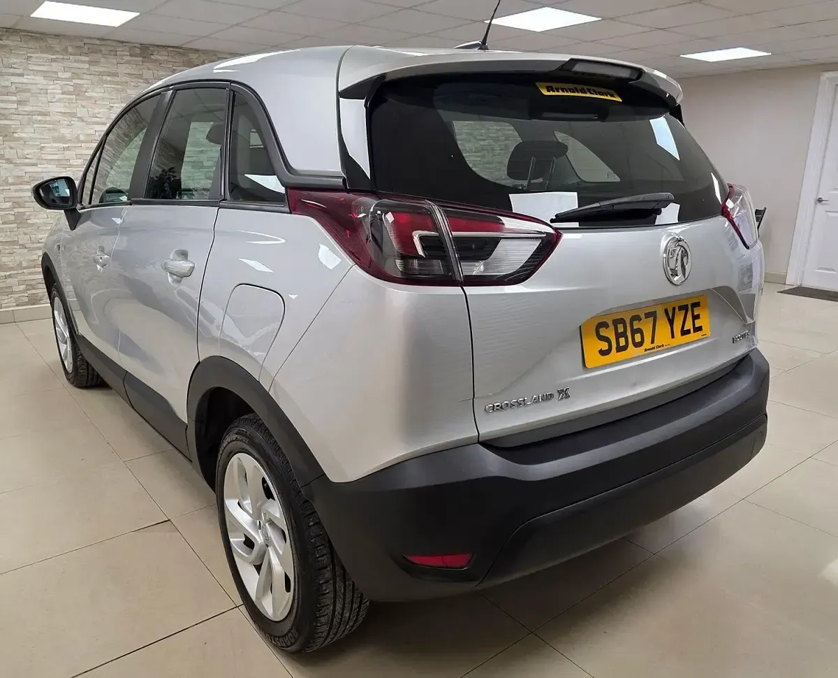 Used Vauxhall Crossland X S 110 HP (80 kW) 2017 Silver SUV