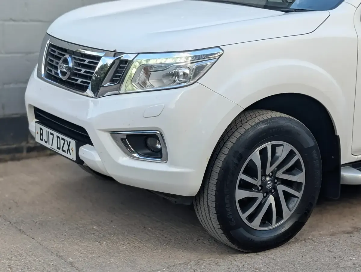 Used Nissan Navara Tekna 2017 White Pickup