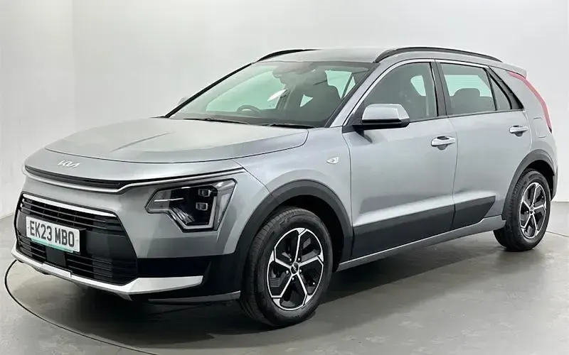 Używany Kia Niro 141 KM (103 kW) 2023 Szary SUV