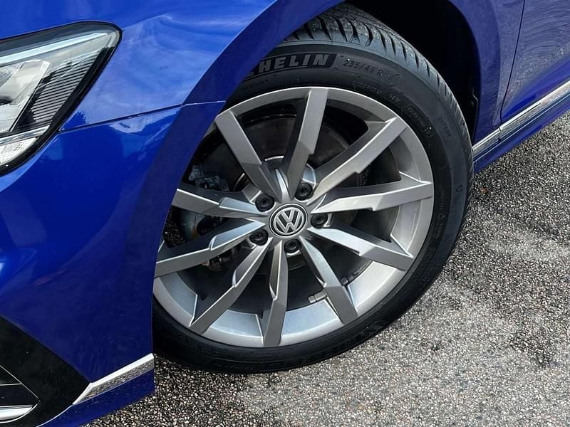 Used VW Passat R-line 150 HP (110 kW) 2020 Blue Estate