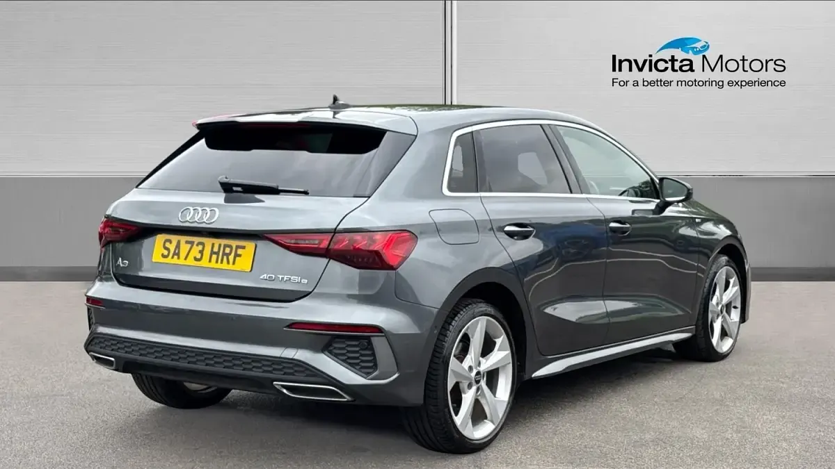 Used Audi A3 e-tron Comfort 204 HP (150 kW) 2023 Daytona grey pearl Hatchback