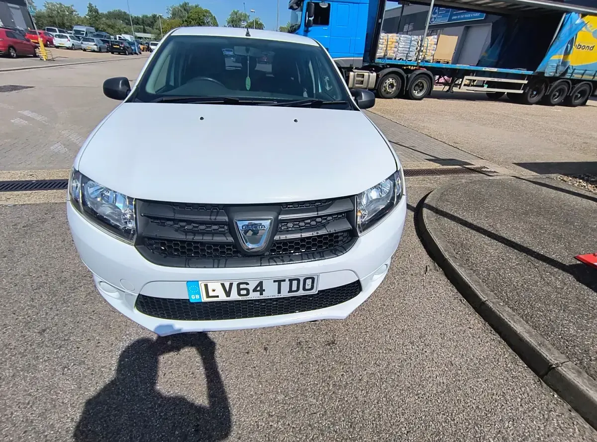 Used Dacia Sandero Ambiance 2014 White Hatchback