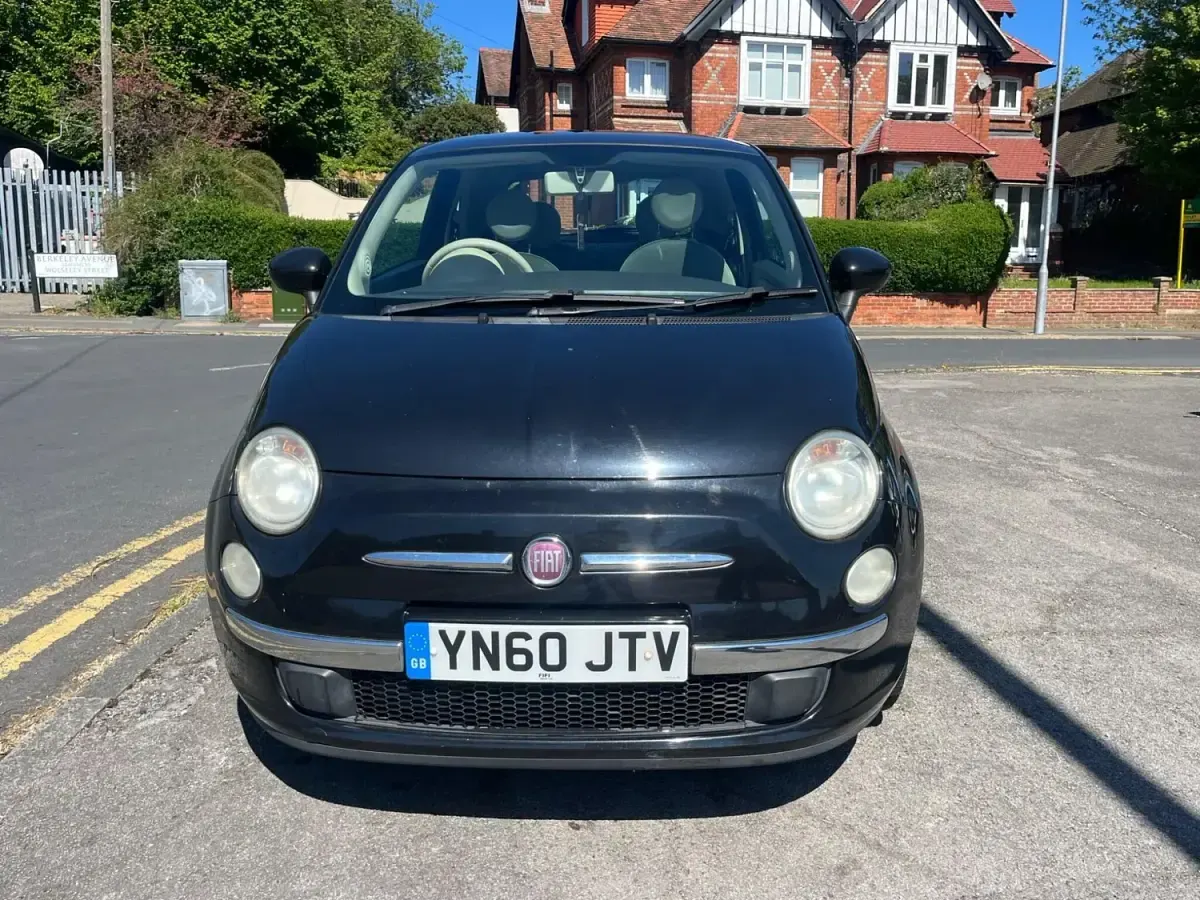 Usado Fiat 500 Lounge 69 HP (50 kW) 2010 Preto Citadino