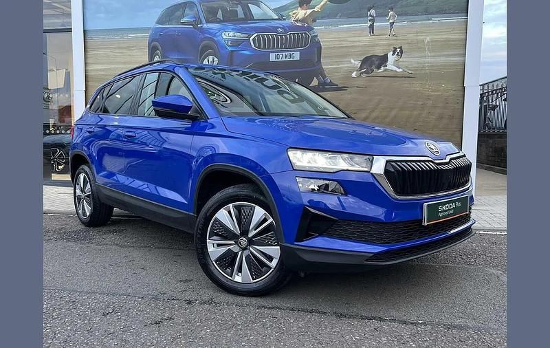 Energy blue Used 2022 Skoda Karoq SE Drive SUV | £18,490 (Fair price) - Image 1/4