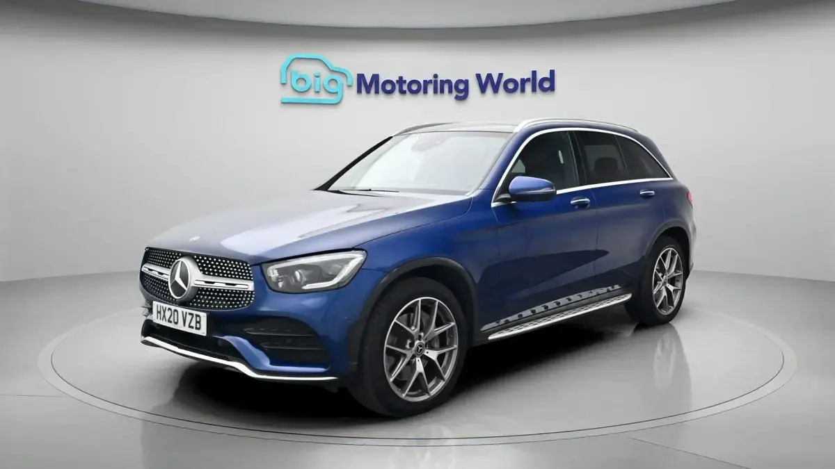 Used Mercedes GLC300 AMG line 272 HP (200 kW) 2020 Blue SUV