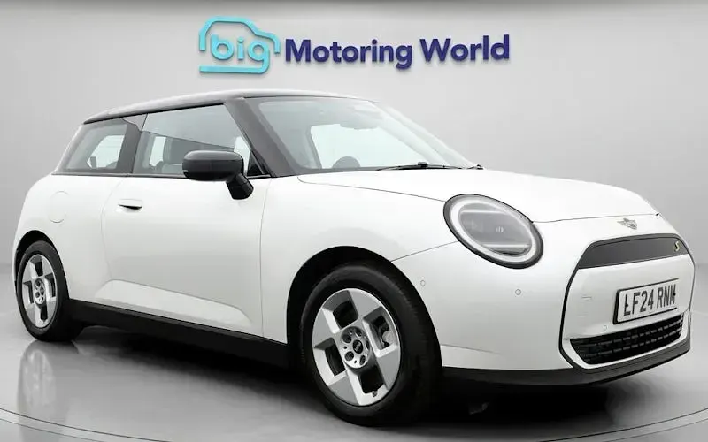 Used Mini Cooper Classic 160 kW (218 HP) 2026 Hatchback