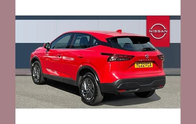 Used Nissan Qashqai Acenta Premium 158 HP (116 kW) 2022 Red SUV