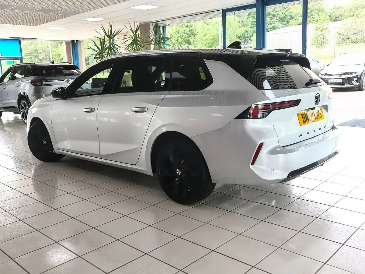 Used Vauxhall Astra 130 HP (95 kW) 2023 Grey Estate