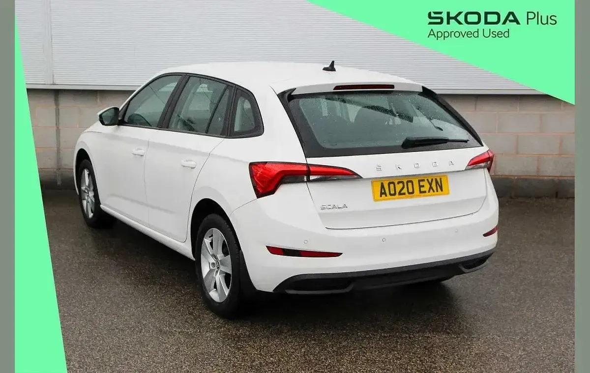 Used Skoda Scala SE 115 HP (84 kW) 2020 Candy white Hatchback