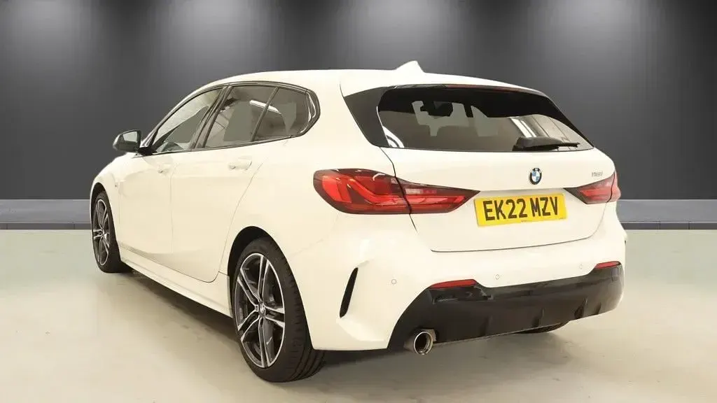 Used BMW 118 M Sport 136 HP (100 kW) 2022 White Hatchback
