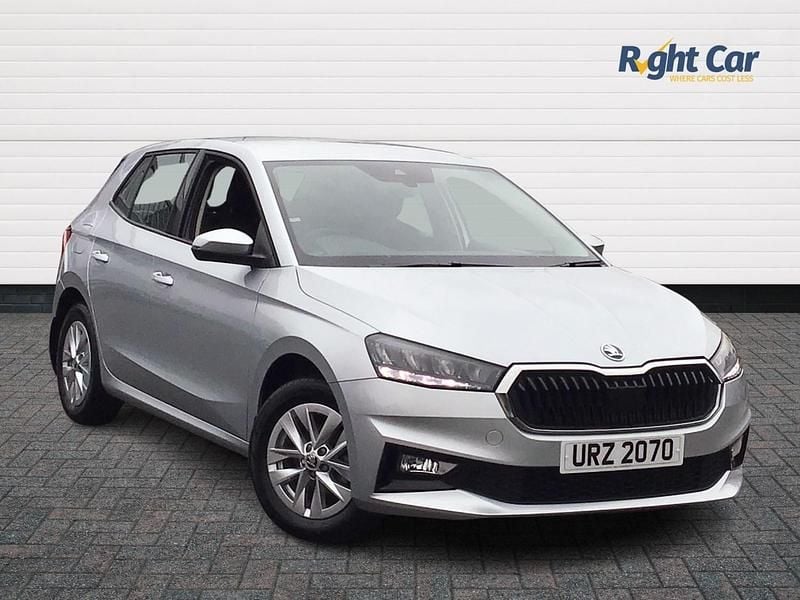 Silver Used 2022 Skoda Fabia Comfort Hatchback | £11,999 (Good price) - Image 1/4