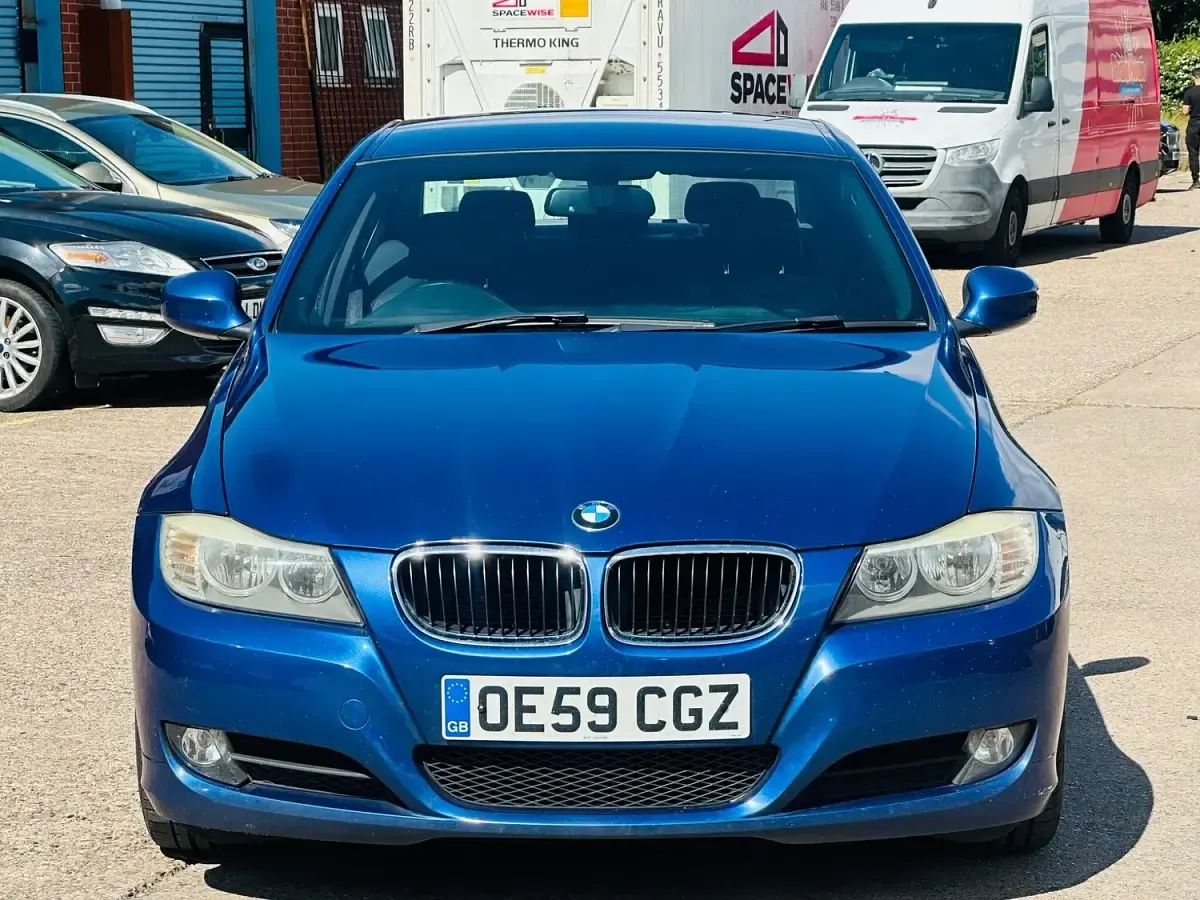 Used BMW 320 2010 Blue Sedan