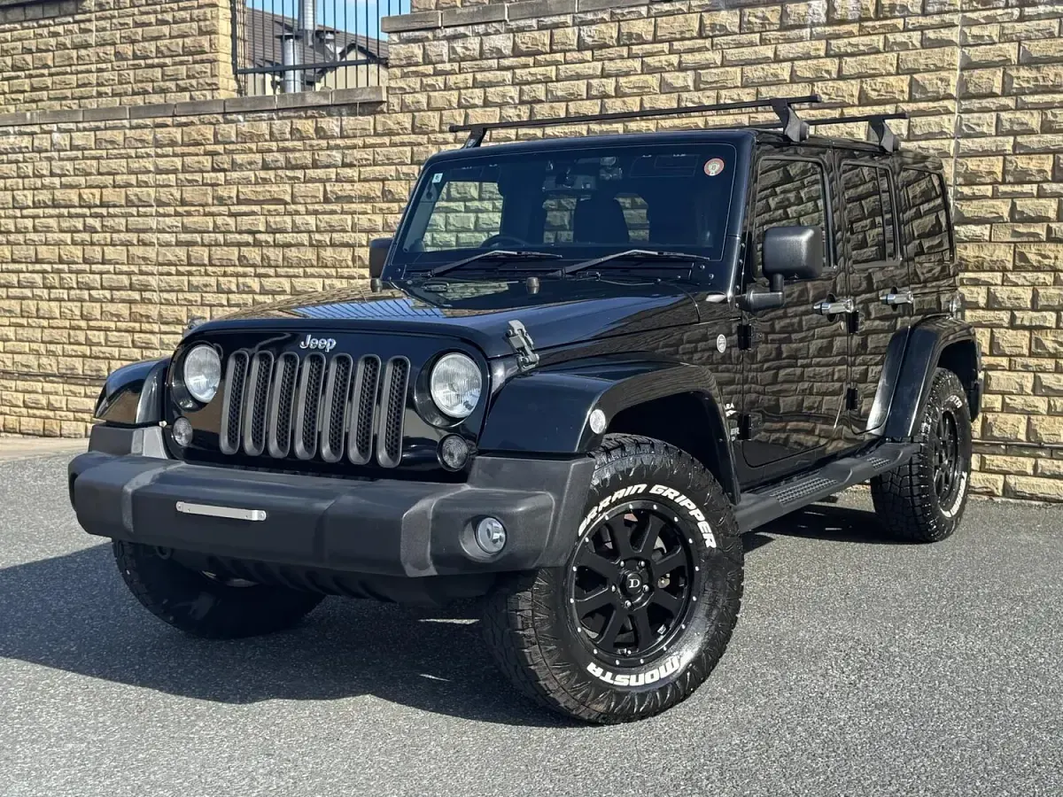 Used Jeep Wrangler Sahara 290 HP (213 kW) 2015 Black SUV