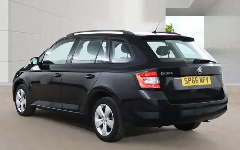 Used Skoda Fabia SE 110 HP (80 kW) 2016 Black Estate