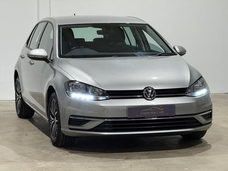 Used VW Golf VII SE 125 HP (91 kW) 2017 Silver Hatchback