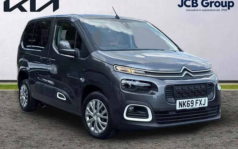 Usado Citroën Berlingo Feel 131 CV (96 kW) 2023 Monovolumen