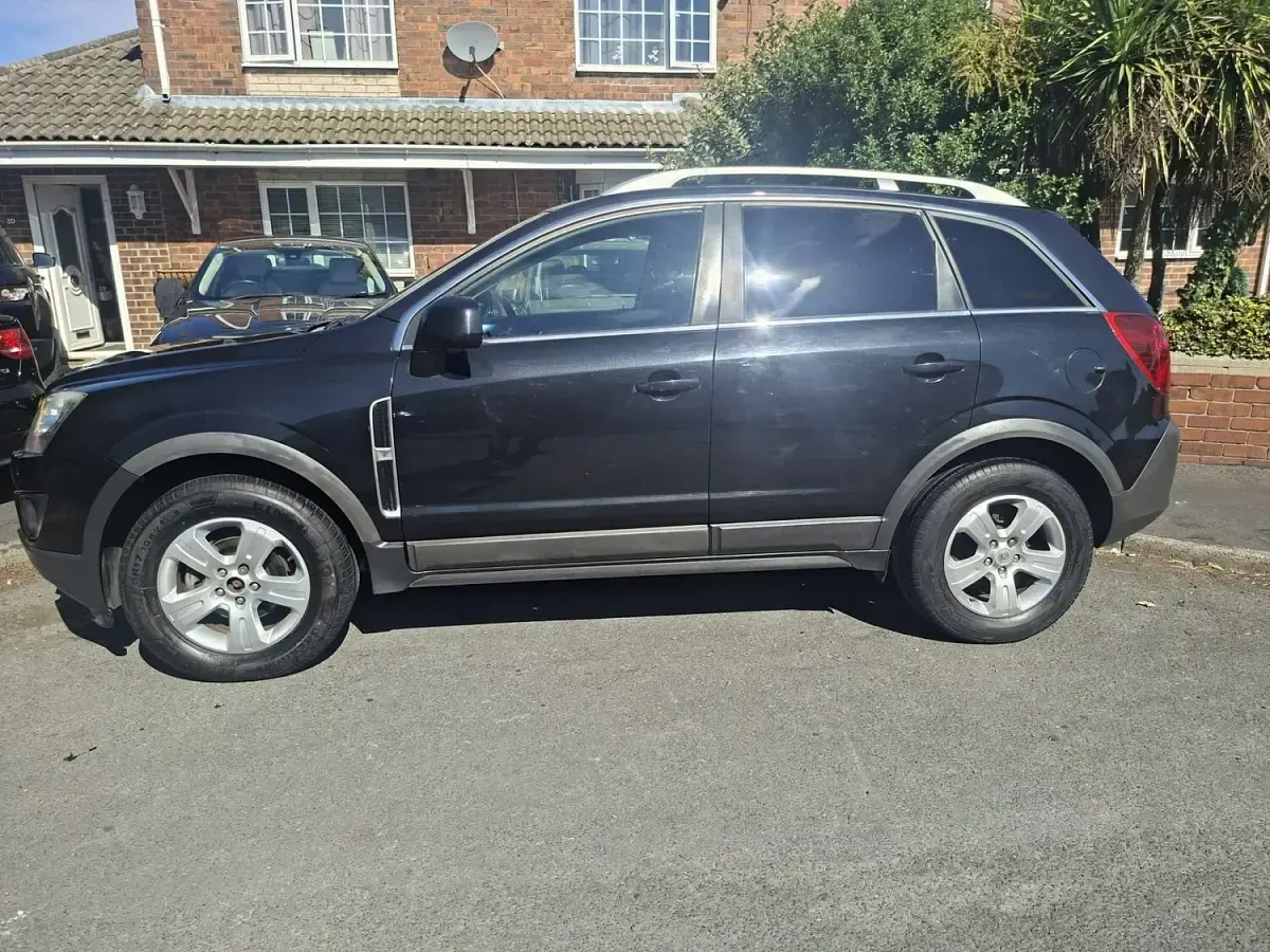 Used Vauxhall Antara 163 HP (119 kW) 2014 Black SUV